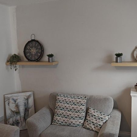 Improved Private House In Central Location بورتسماوث المظهر الخارجي الصورة